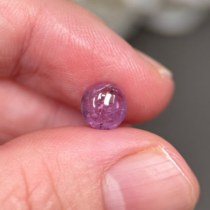 1,96ct Natural Pink Cacbochon Sapphire Viet Nam. No Treatment Sapphire Luc Yen.