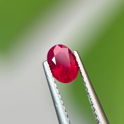 0.64 ct Natural Ruby Viet Nam. Oval Shape. No treatment.