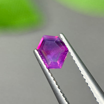 0,71 Natural Purplish Pink Milky Sapphire Vietnam. Freeform. No Treatment Milky Sapphire Luc Yen.