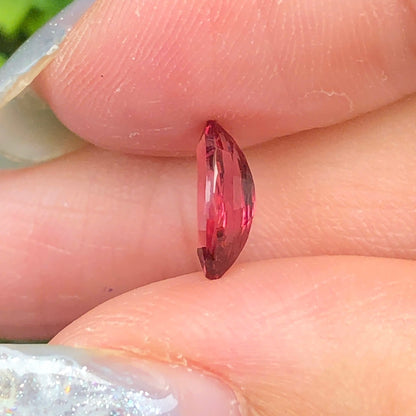 0,76ct Natural Brownish Red Spinel Vietnam. Triliant Shape. No Treatment Spinel Luc Yen.