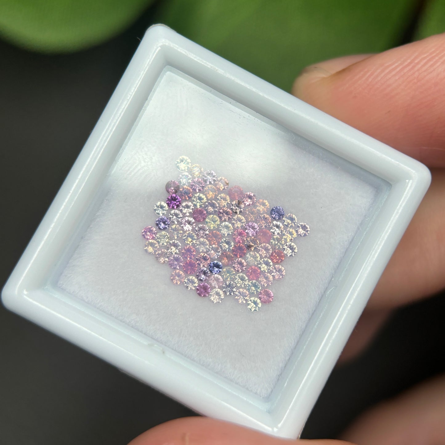 1,0ct/ 80Pcs Natural Sapphire Vietnam, Round Shape, C1 Quality, No Treatment Sapphire Luc Yen.