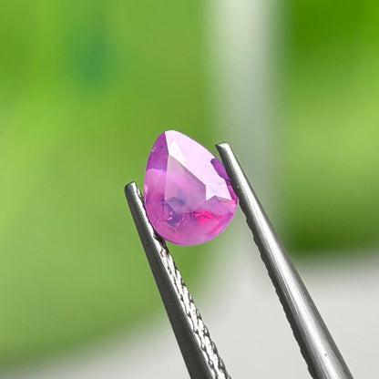 0,41ct Natural Pink Milky Sapphire Vietnam. Pear Shape. No Treatment Milky Sapphire Luc Yen.