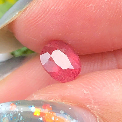 0,85ct Natural Orangish Pink Spinel Vietnam. Cushion Shape. No Treatment Spinel Luc Yen.