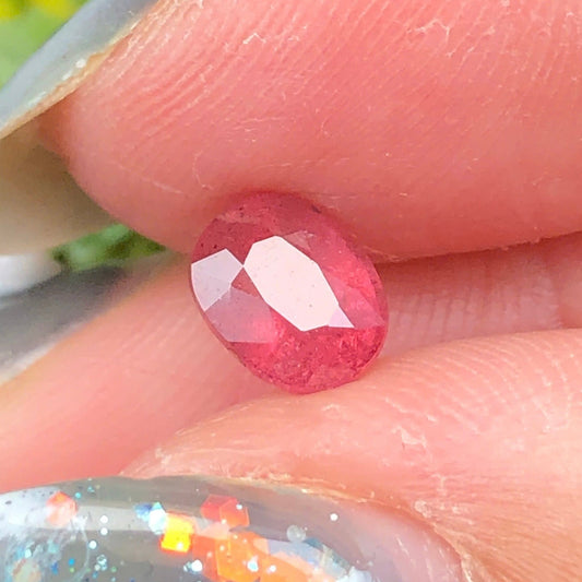 0,85ct Natural Orangish Pink Spinel Vietnam. Cushion Shape. No Treatment Spinel Luc Yen.