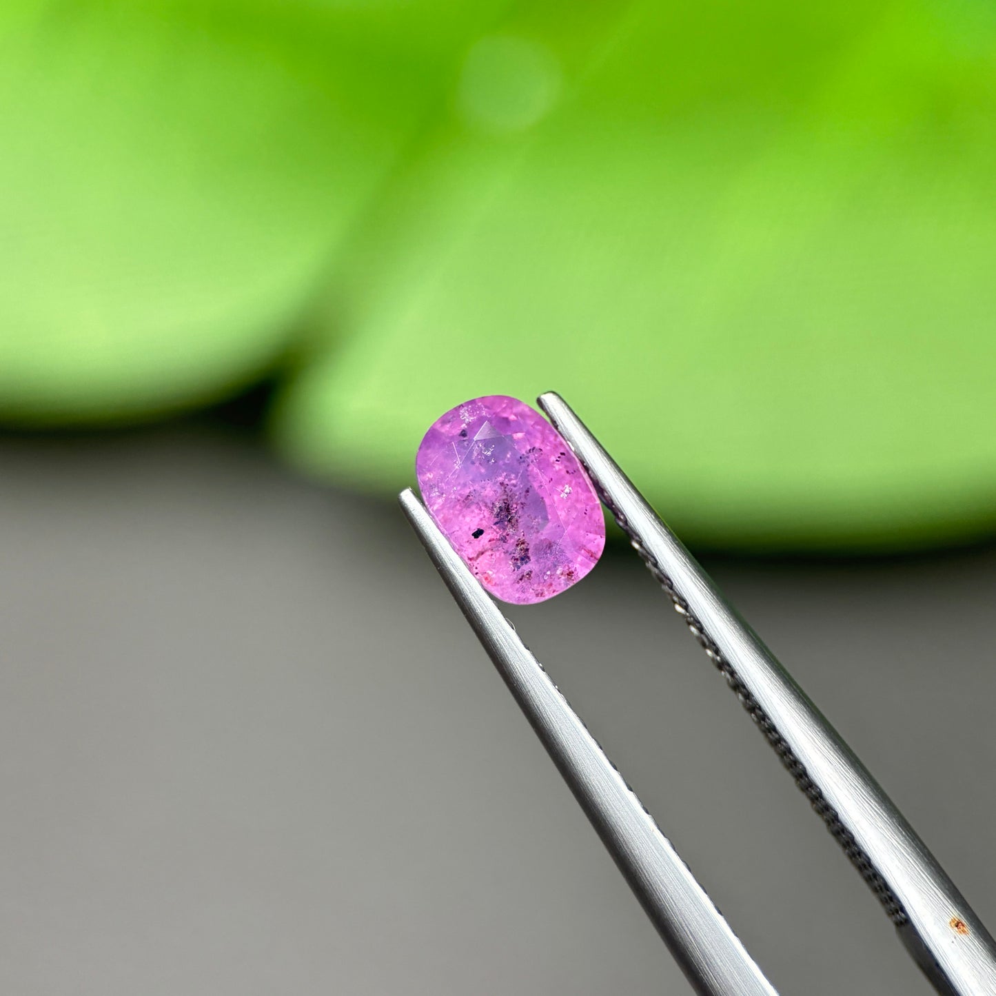 1,05ct Natural Pink Milky Sapphire Vietnam. Cushion Shape. No Treatment Milky Sapphire Luc Yen.