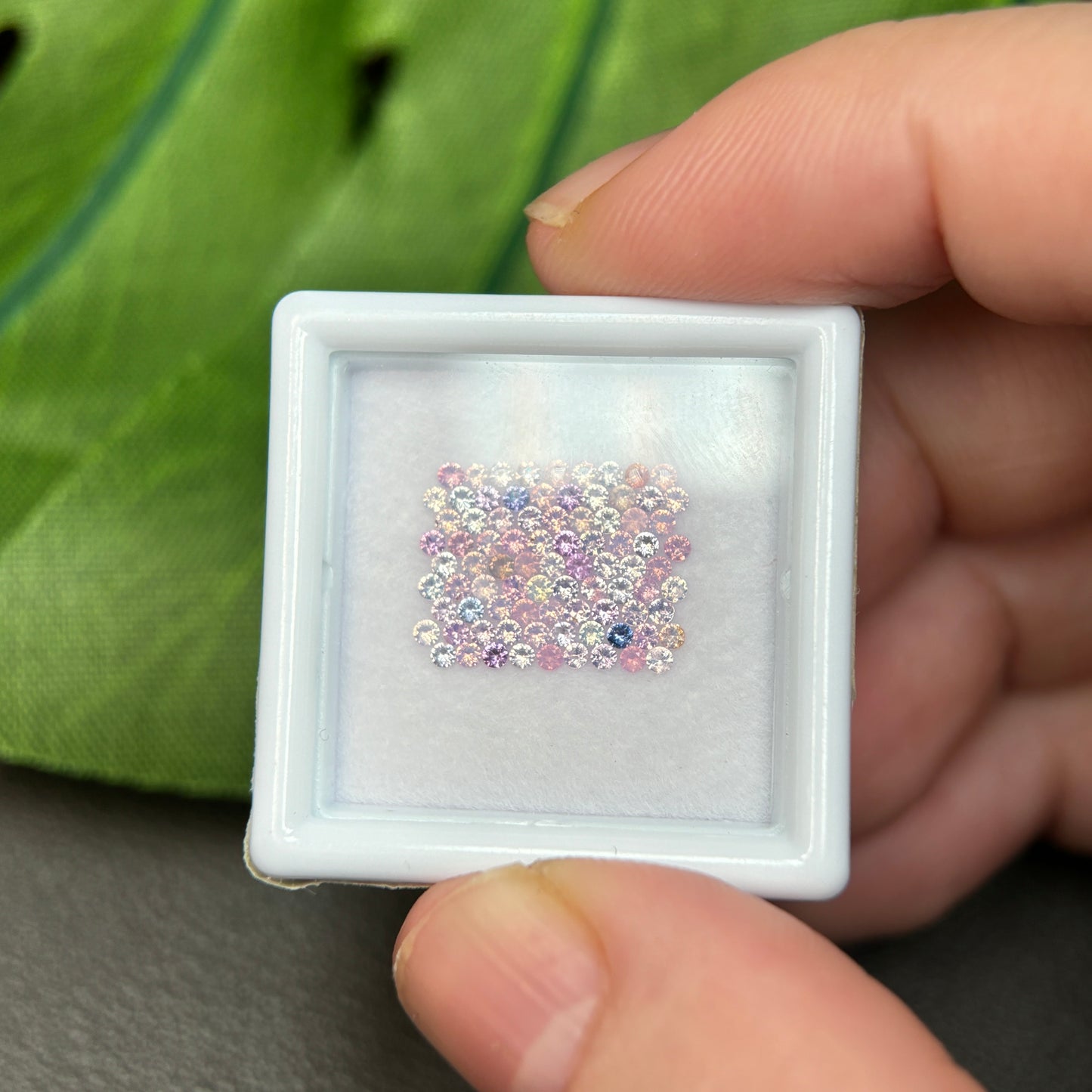 1,0ct/85Pcs Natural Sapphire Vietnam, Round Shape, C1 Quality, No Treatment Sapphire Luc Yen.