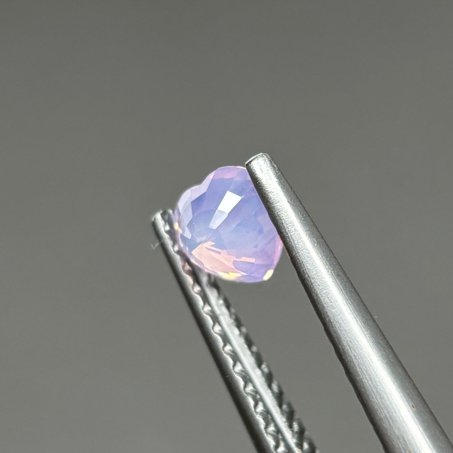 0,57ct Natural Light Pink Milky Sapphire Vietnam. Heart Shape. No Treatment Milky Sapphire Luc Yen.