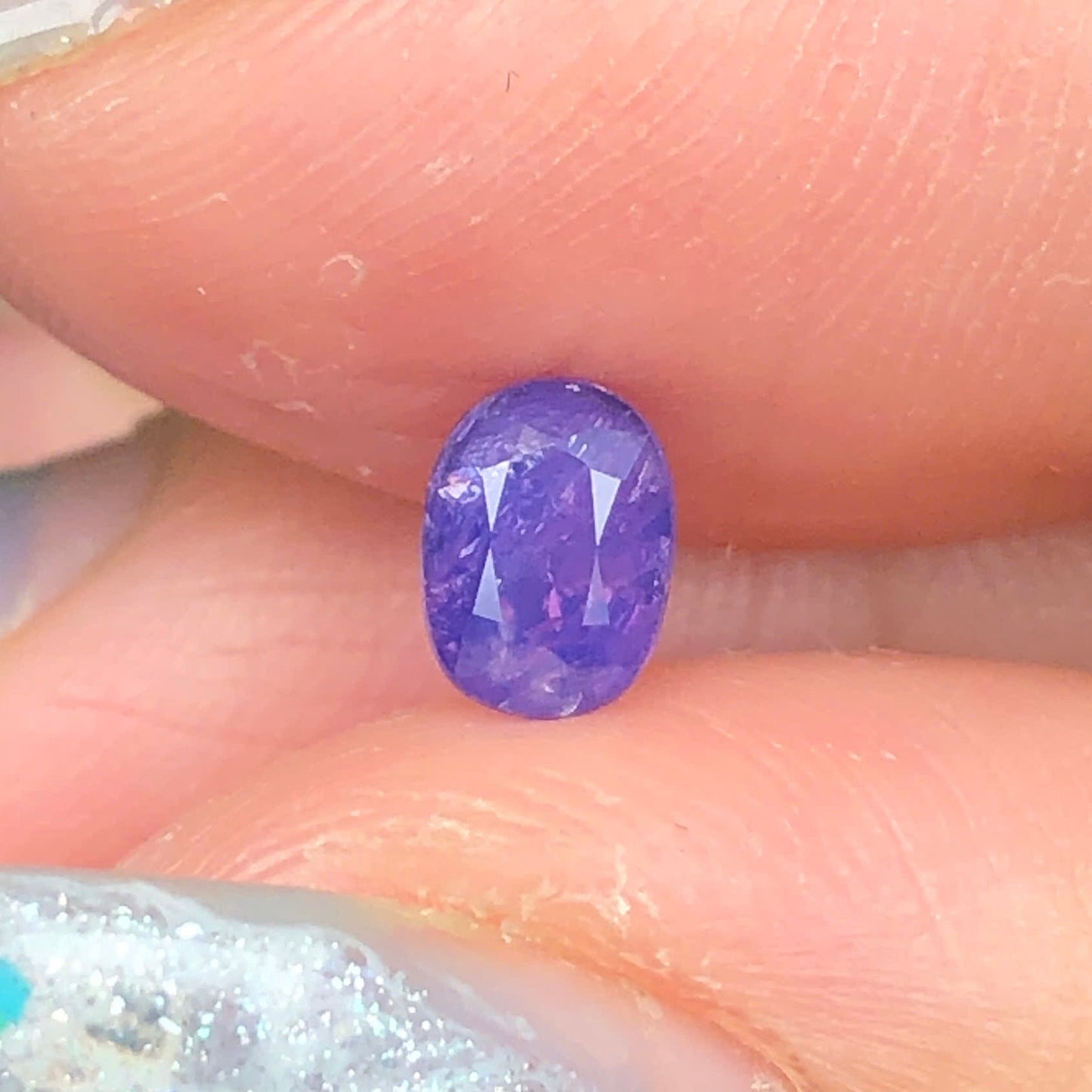0,60ct Natural Purple Sapphire Vietnam. Cushion Shape. No Treatment Sapphire Luc Yen.