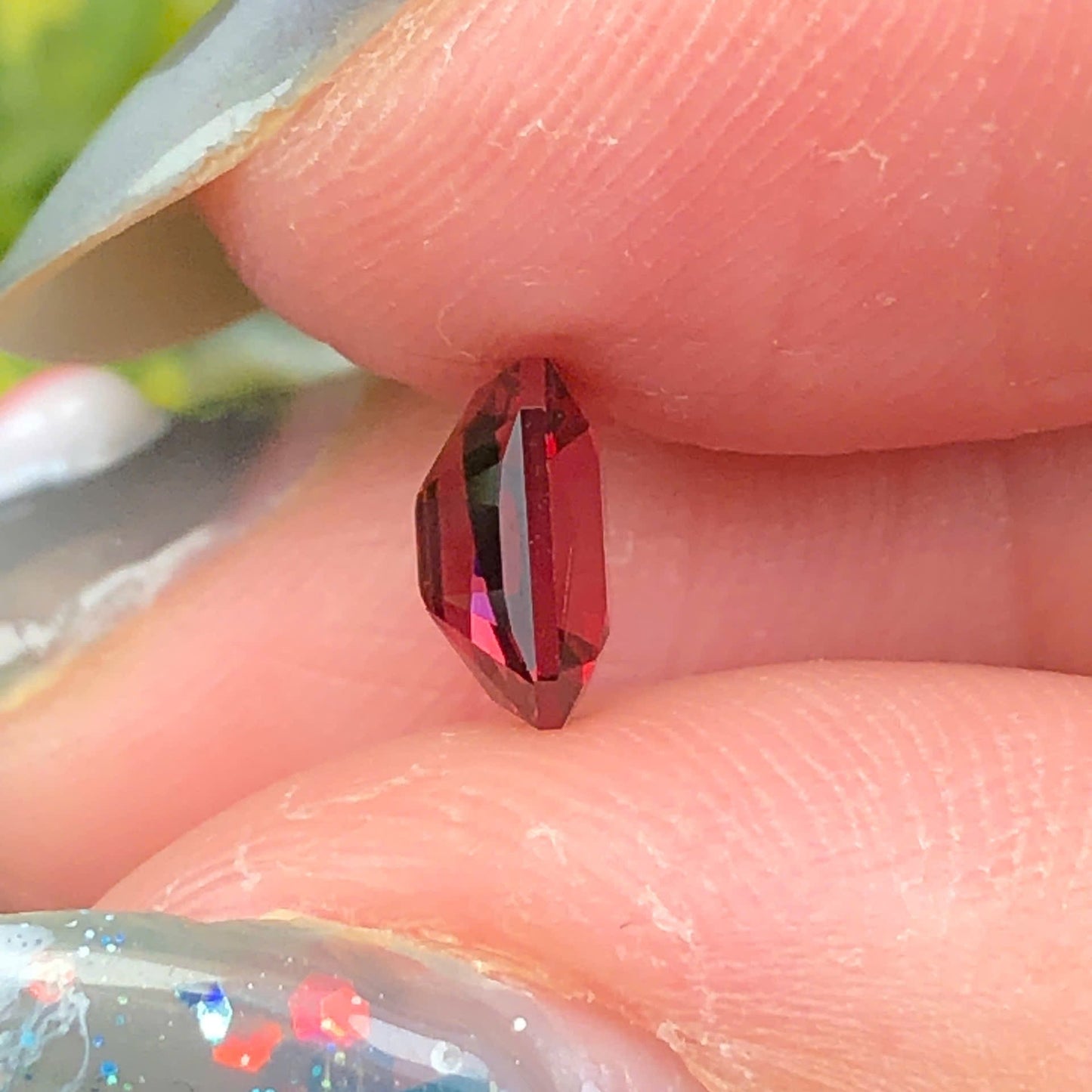 0,92ct Natural Brown-Red Garnet Vietnam. Cushion Shape. No Treatment Garnet Luc Yen.