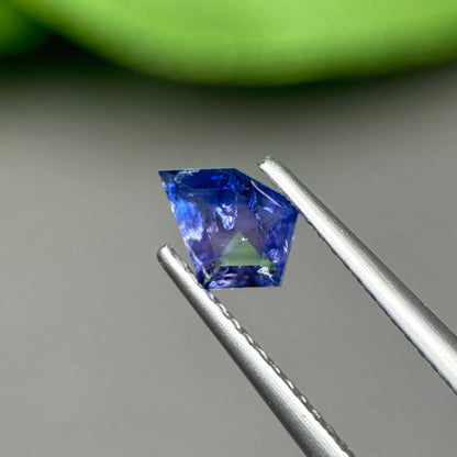 0,59 Natural Blue Milky Sapphire Vietnam. Freeform. No Treatment Milky Sapphire Luc Yen.