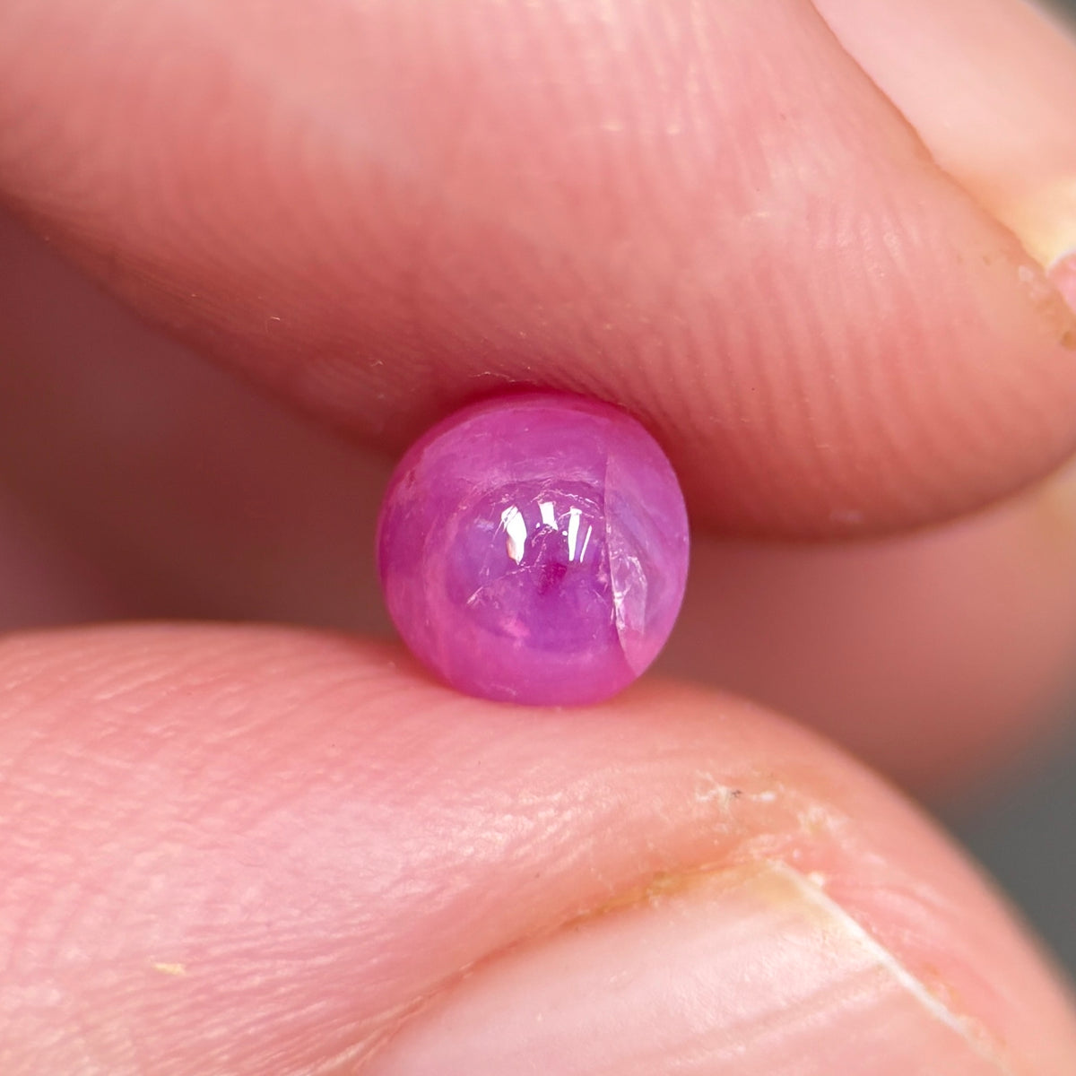 1,01ct Natural Pink Cacbochon Sapphire Viet Nam. No Treatment Sapphire Luc Yen.