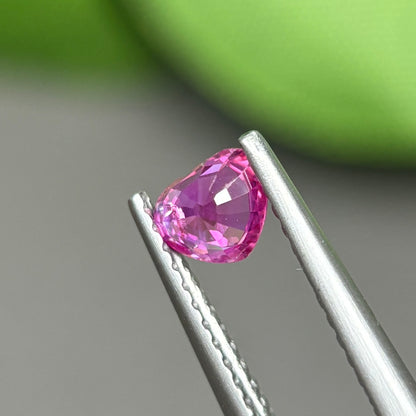 0,45ct Natural Purplish Pink Sapphire Viet Nam. Heart Shape. No Treatment Sapphire Luc Yen.