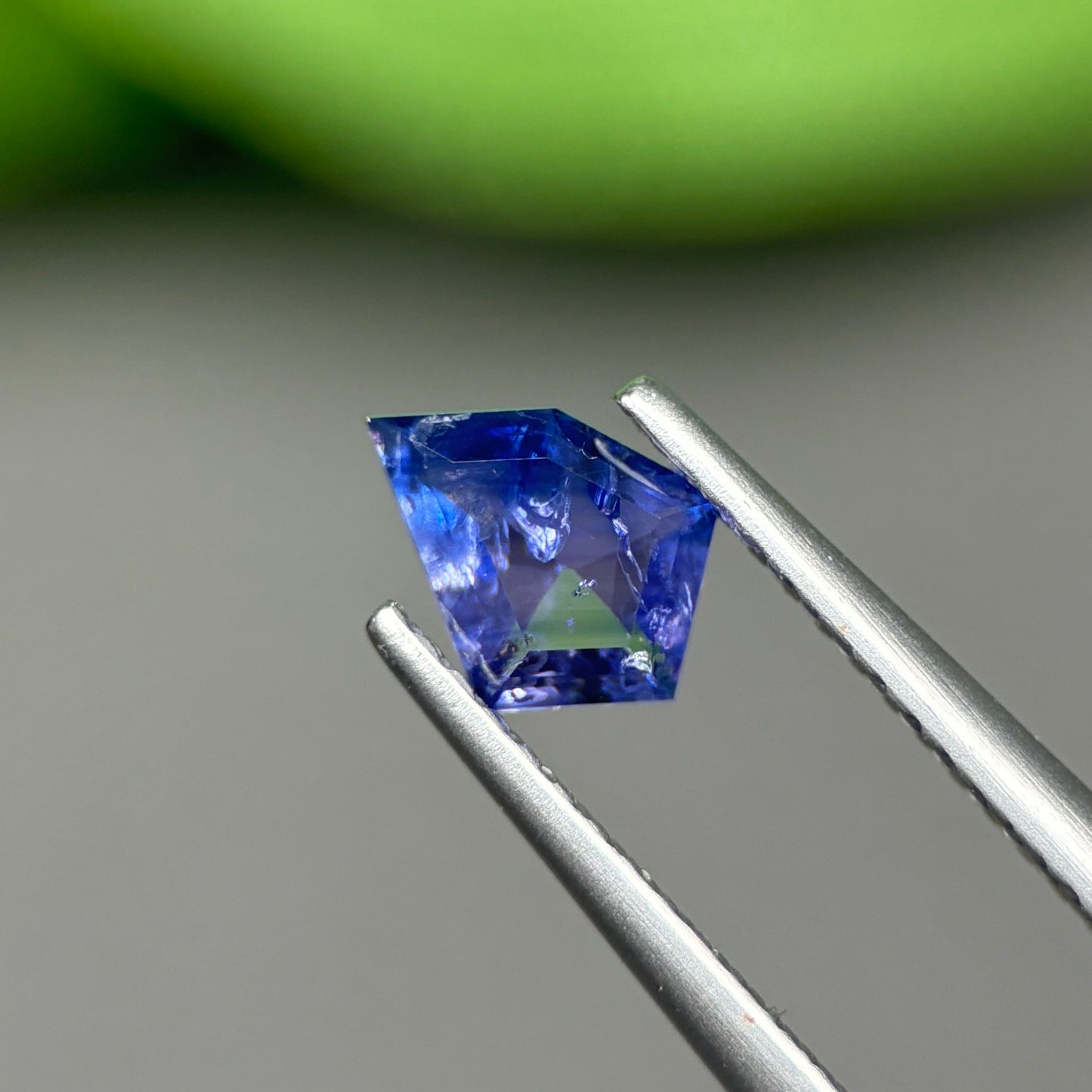 0,59 Natural Blue Milky Sapphire Vietnam. Freeform. No Treatment Milky Sapphire Luc Yen.