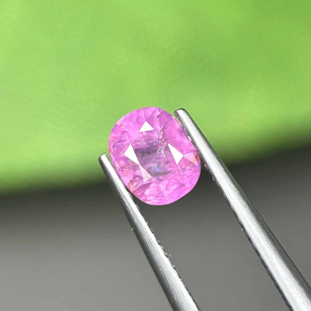 0,79ct Natural Pink Milky Sapphire Vietnam. Cushion Shape. No Treatment Milky Sapphire Luc Yen.