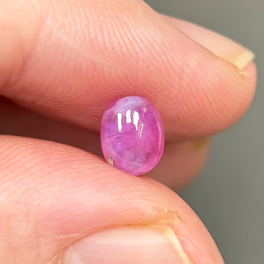 1,35ct Natural Pink Milky Cacbochon Sapphire Viet Nam. No Treatment Sapphire Luc Yen.