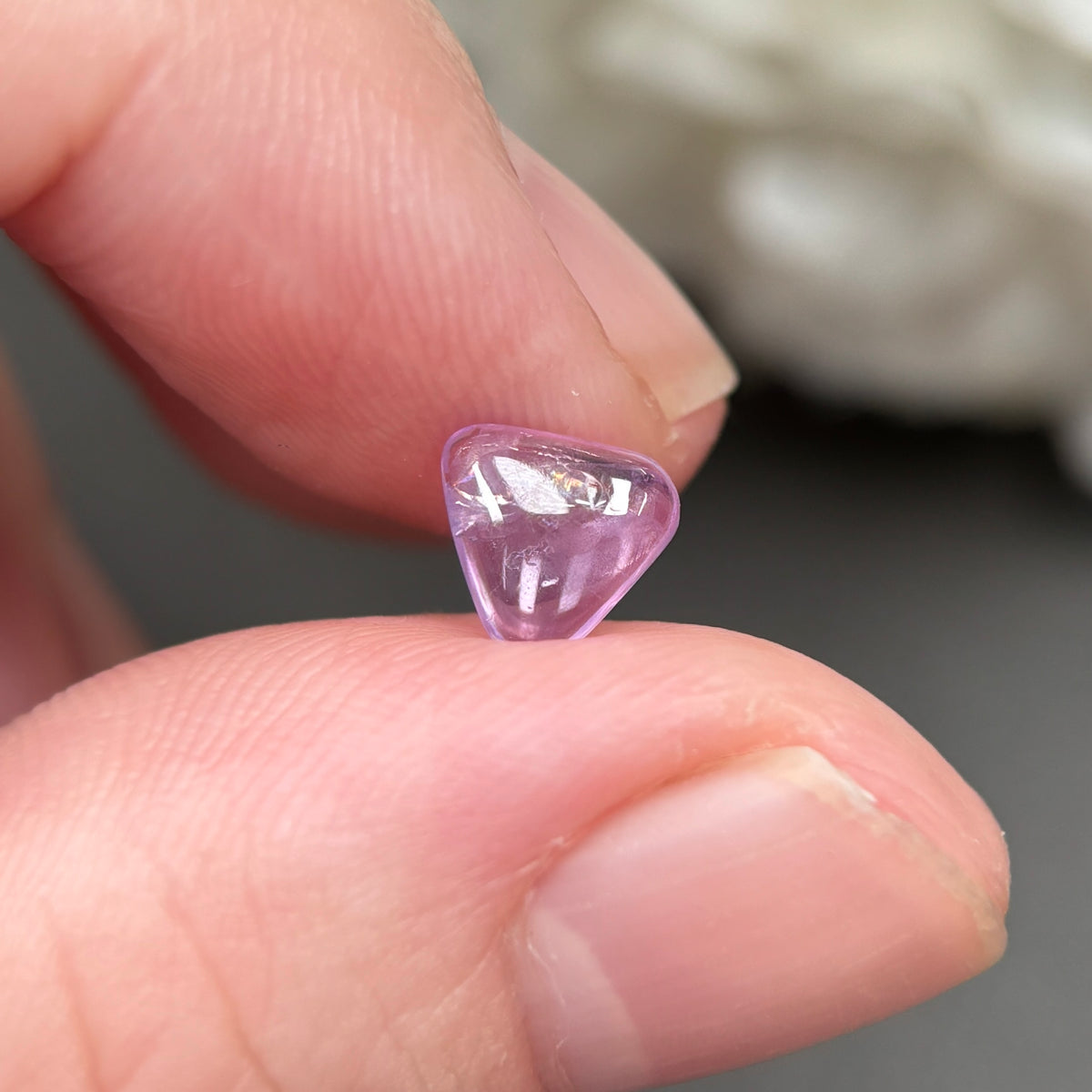 1,0ct Natural Light Pink Cacbochon Sapphire Viet Nam. No Treatment Sapphire Luc Yen.