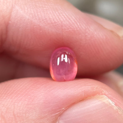 1,28ct Natural Pinkish Orange Milky Cacbochon Sapphire Viet Nam. No Treatment Sapphire Luc Yen.