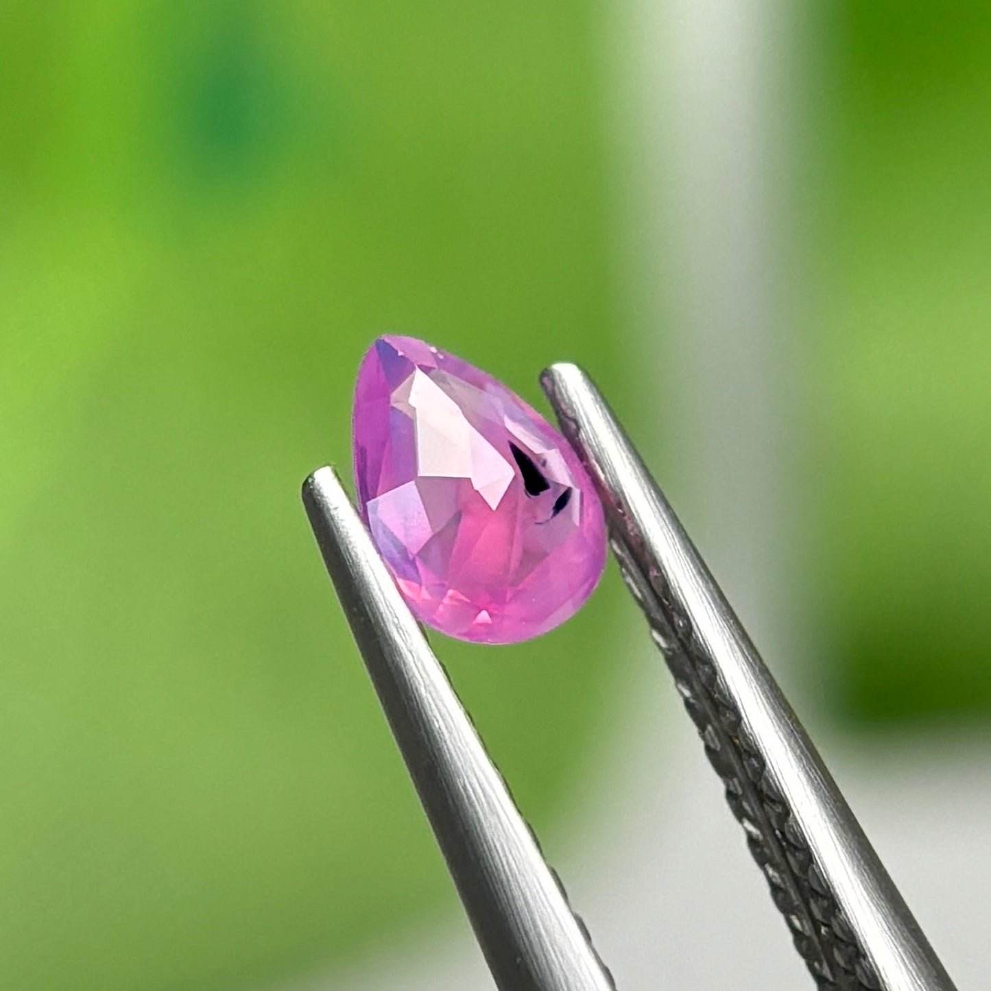 0,41ct Natural Pink Milky Sapphire Vietnam. Pear Shape. No Treatment Milky Sapphire Luc Yen.