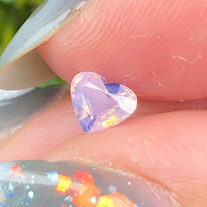 0,36ct Natural Bluish White Milky Sapphire Vietnam. Heart Shape. No Treatment Milky Sapphire Luc Yen.