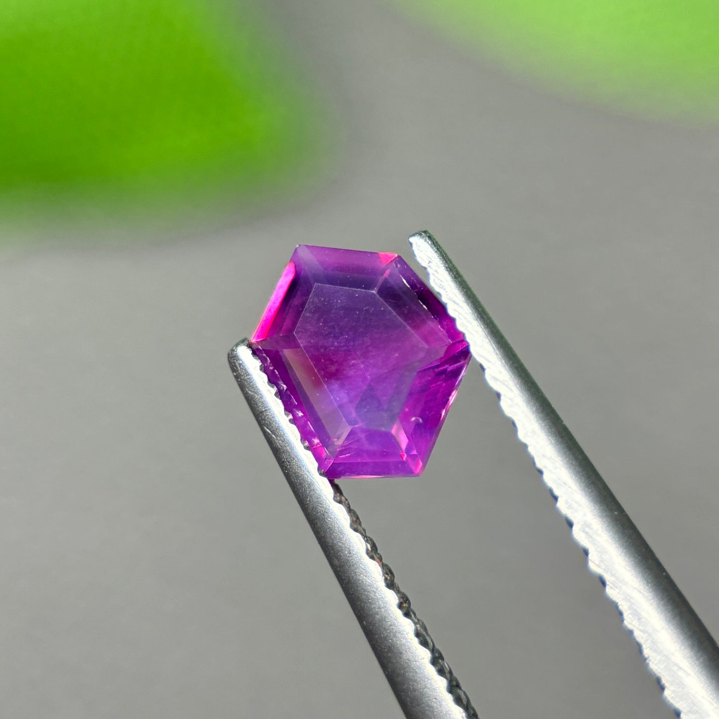 0,71 Natural Purplish Pink Milky Sapphire Vietnam. Freeform. No Treatment Milky Sapphire Luc Yen.