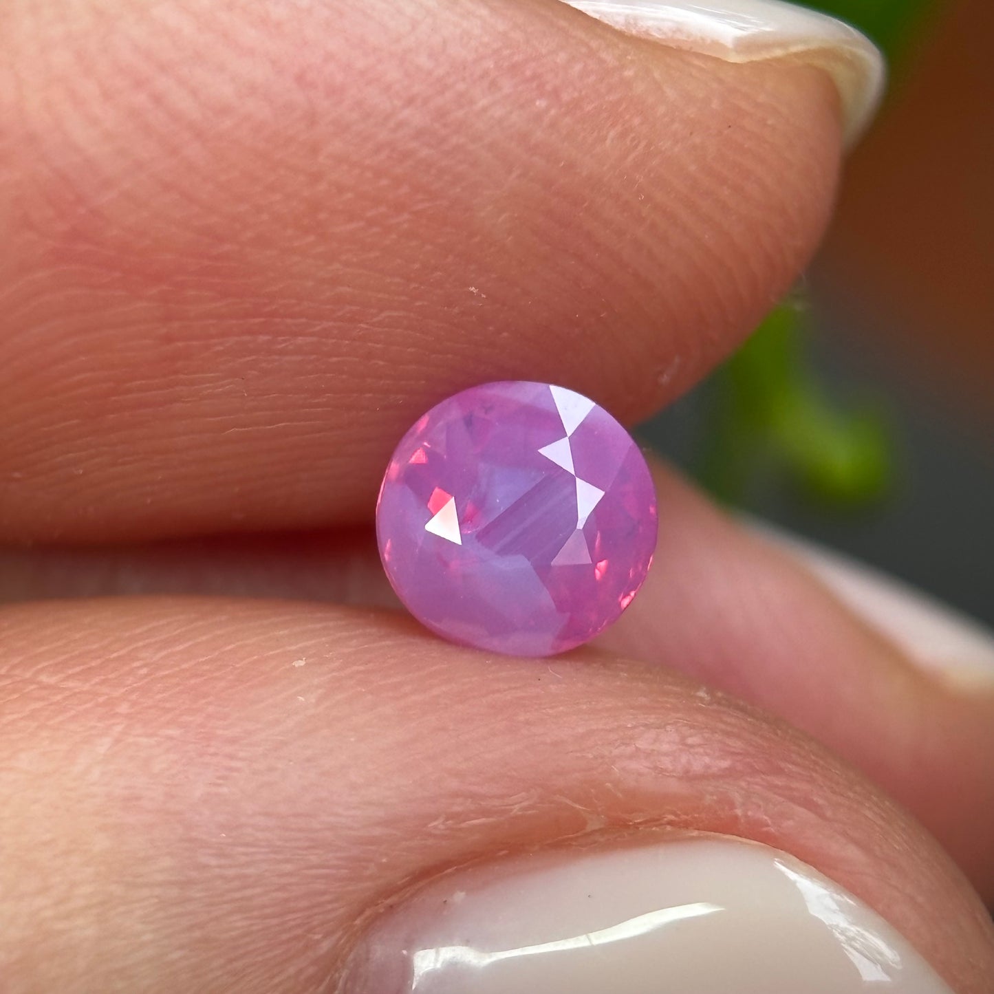 0.95 ct Natural Pink Milky Sapphire Vietnam. Round Shape. No Treatment.