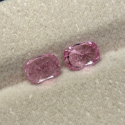 2.06/2Pcs Natural Pink Spinel Vietnam.