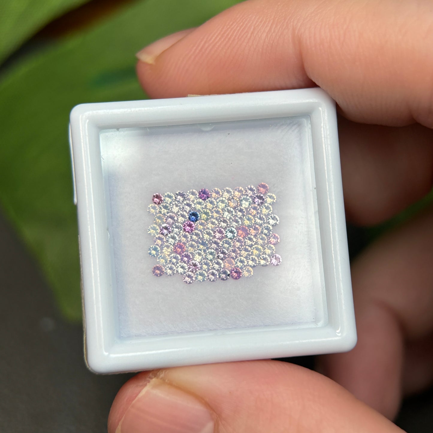 1,0ct/90Pcs Natural Sapphire Vietnam, Round Shape, AB Quality, No Treatment Sapphire Luc Yen.