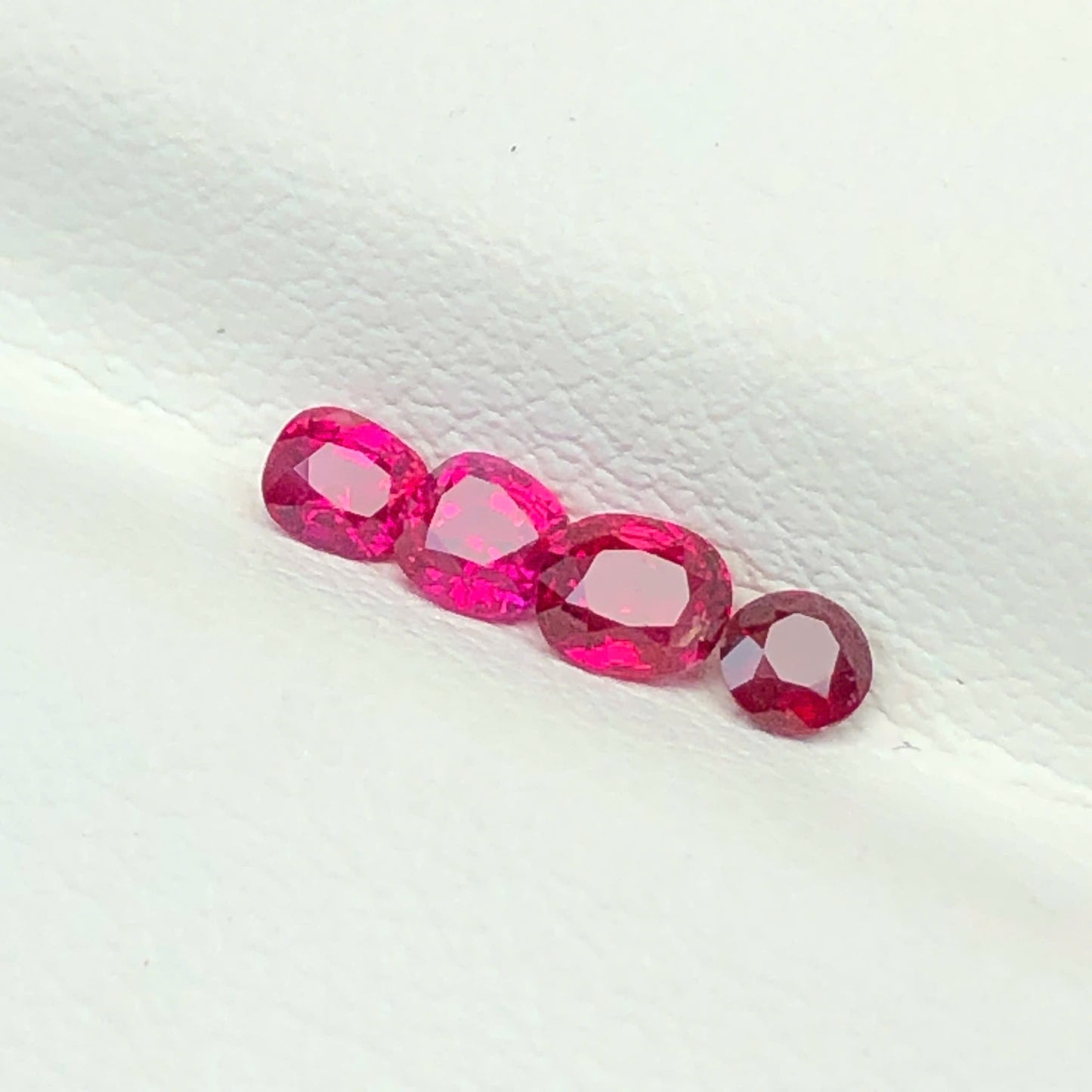 0,55ct/ 4Pcs Natural Ruby Vietnam. Cushion Shape. No Treatment Ruby Luc Yen.