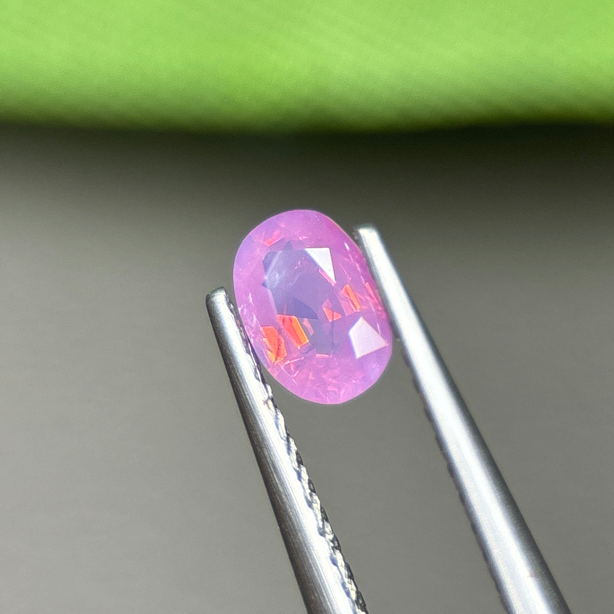 0,5ct Natural Purplish Pink Milky Sapphire Vietnam. Cushion Shape. No Treatment Milky Sapphire Luc Yen.