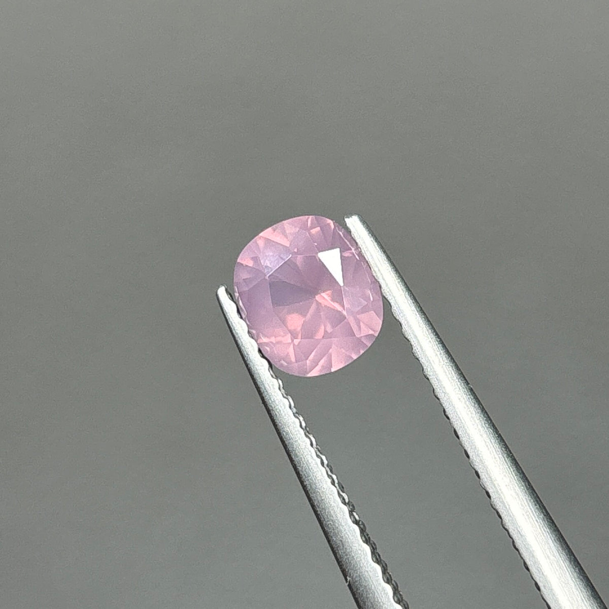 0,89ct Natural Pink Milky Sapphire Viet Nam. Cushion Shape. No Treatment Milky Sapphire Luc Yen.