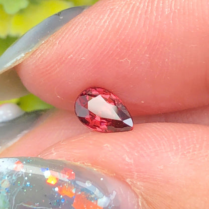 0,45ct Natural Brownish Red Spinel Vietnam. Pear Shape. No Treatment Spinel Luc Yen.