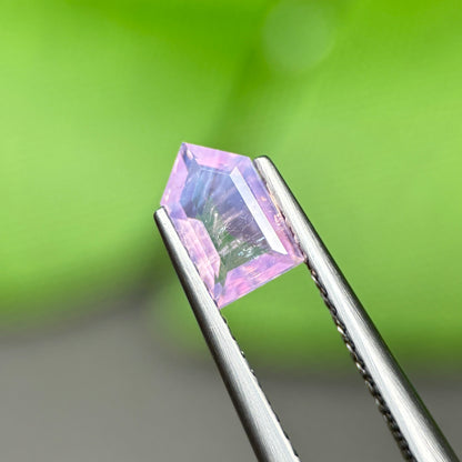 0,81ct Natural Pink Milky Sapphire Vietnam. Freeform. No Treatment Milky Sapphire Luc Yen.