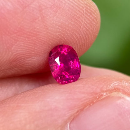 0.60 ct Natural Ruby Viet Nam. Oval Shape. No treatment.
