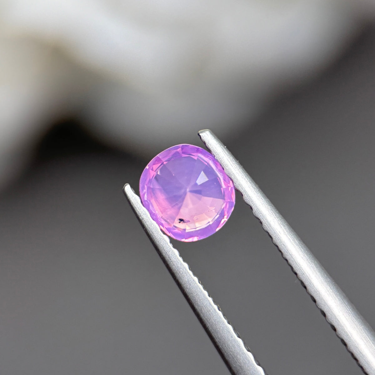 0,61ct Natural Pink Milky Sapphire Vietnam. Cushion Shape. No Treatment Milky Sapphire Luc Yen.