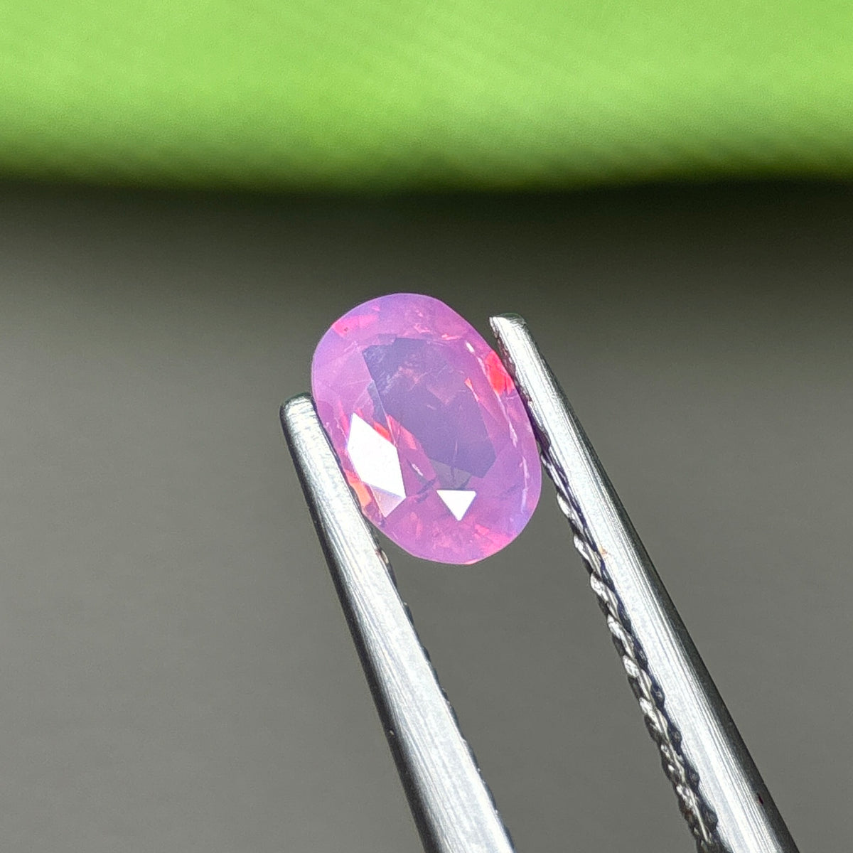 0,5ct Natural Purplish Pink Milky Sapphire Vietnam. Cushion Shape. No Treatment Milky Sapphire Luc Yen.