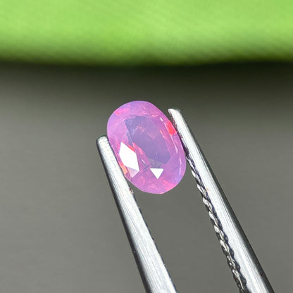 0,5ct Natural Purplish Pink Milky Sapphire Vietnam. Cushion Shape. No Treatment Milky Sapphire Luc Yen.