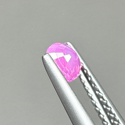 0,43ct Natural Pink Milky Sapphire Viet Nam. Cushion Shape. No Treatment Milky Sapphire Luc Yen.