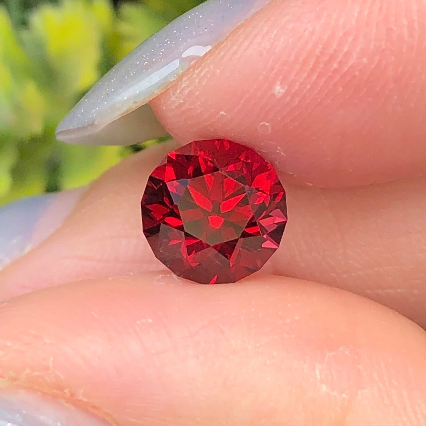 2,16ct Natural Red Garnet Vietnam. Round Shape. No Treatment Garnet Luc Yen.