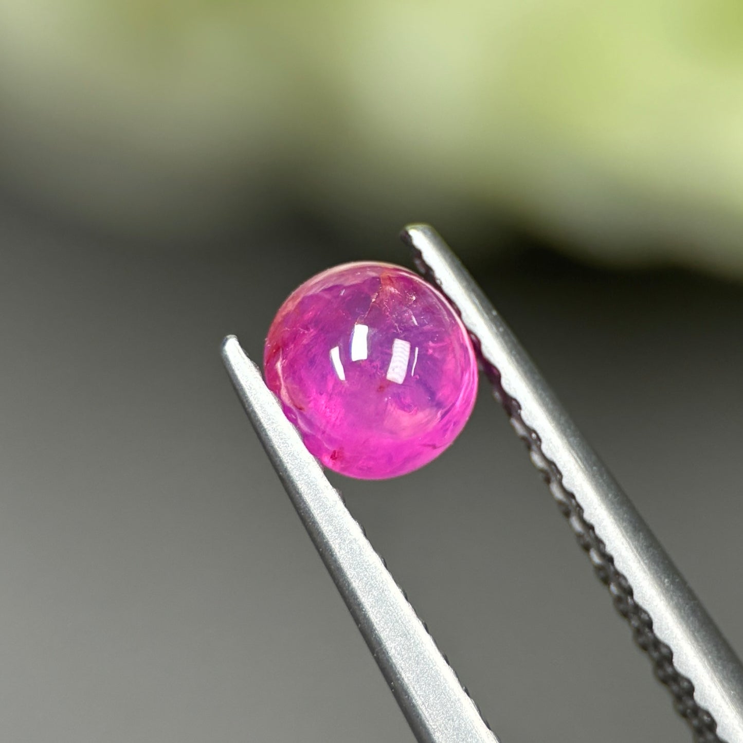 0.79ct Natural Pink Cacbochon Sapphire Viet Nam. No treatment.