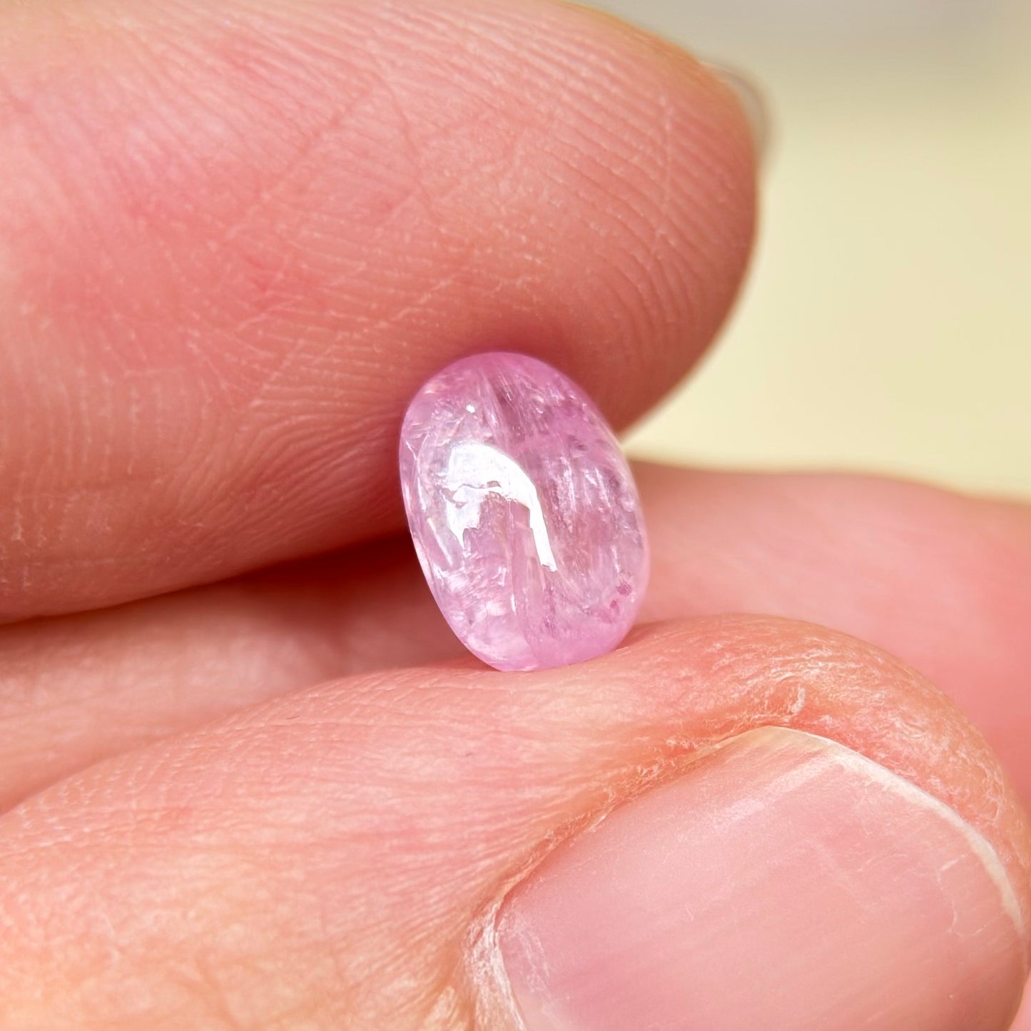1.96 ct Natural Pink Sapphire Viet Nam. Cacbochon Cut. No treatment.