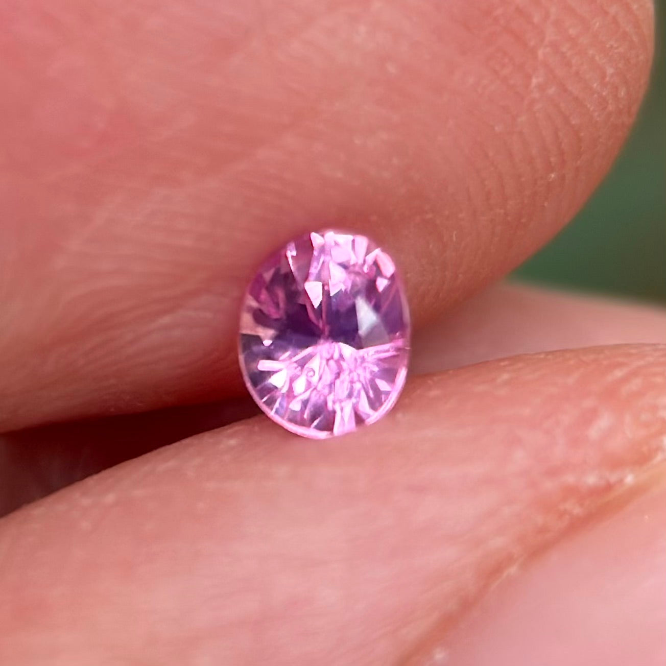 0.28ct Natural Prurple Sapphire Vietnam. Oval Shape. No Treatment.