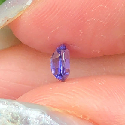 0,37ct Natural Purple Sapphire Vietnam. Cushion Shape. No Treatment Sapphire Luc Yen.