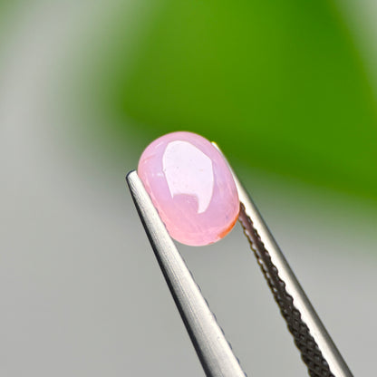 1.01ct Natural Pink Cacbochon Sapphire Viet Nam. No treatment.