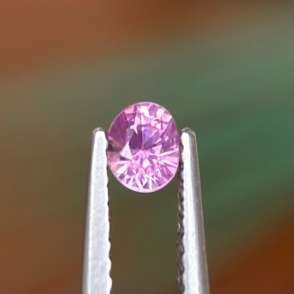0.28ct Natural Prurple Sapphire Vietnam. Oval Shape. No Treatment.