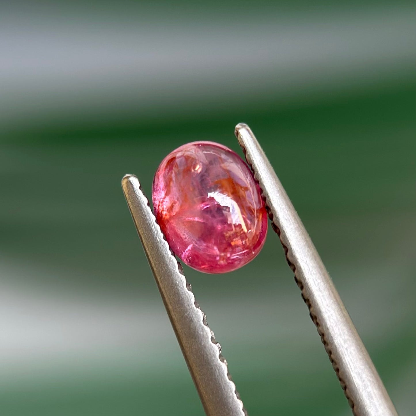 1.0 ct Natural Orangish Pink Sapphire Viet Nam. Cacbochon Cut. No treatment.