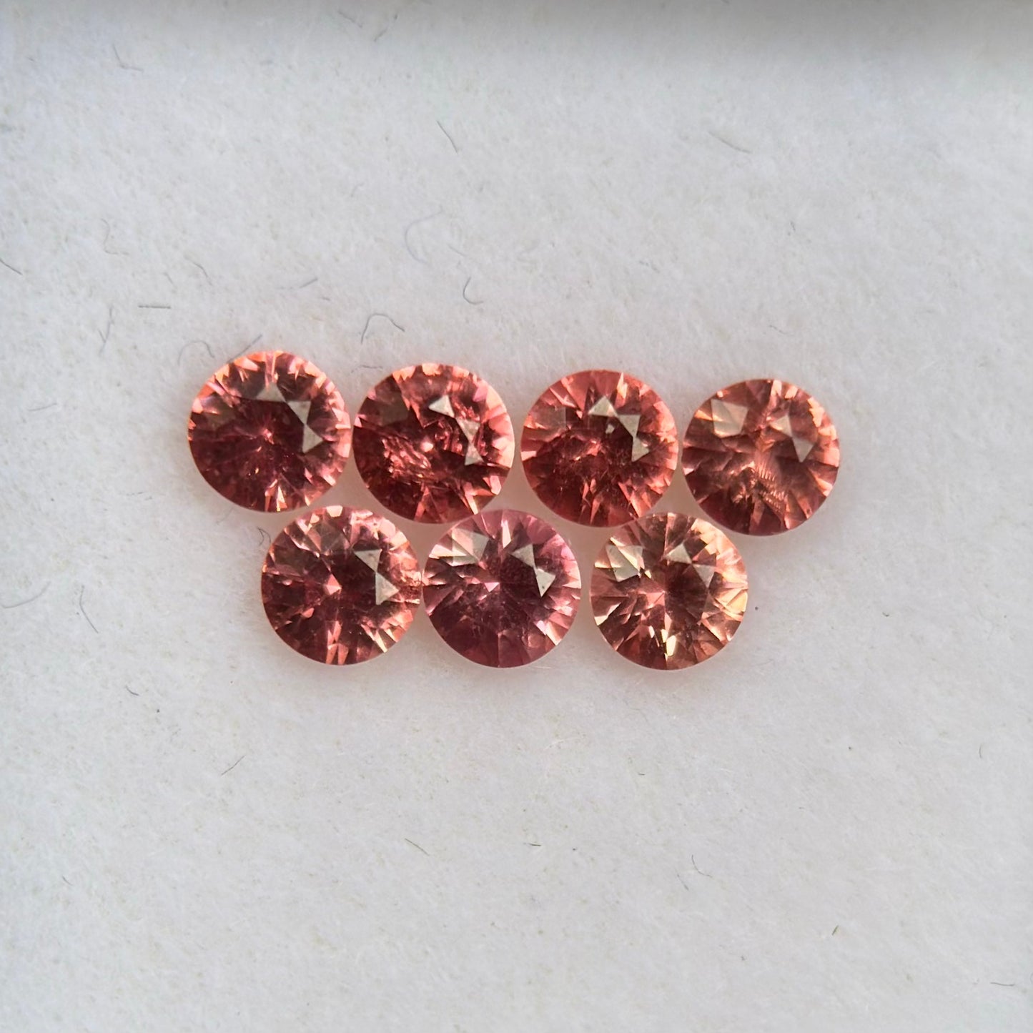 0,81 ct/ 7 Pcs Natural Brownish Orange Spinel Vietnam. Round Shape.