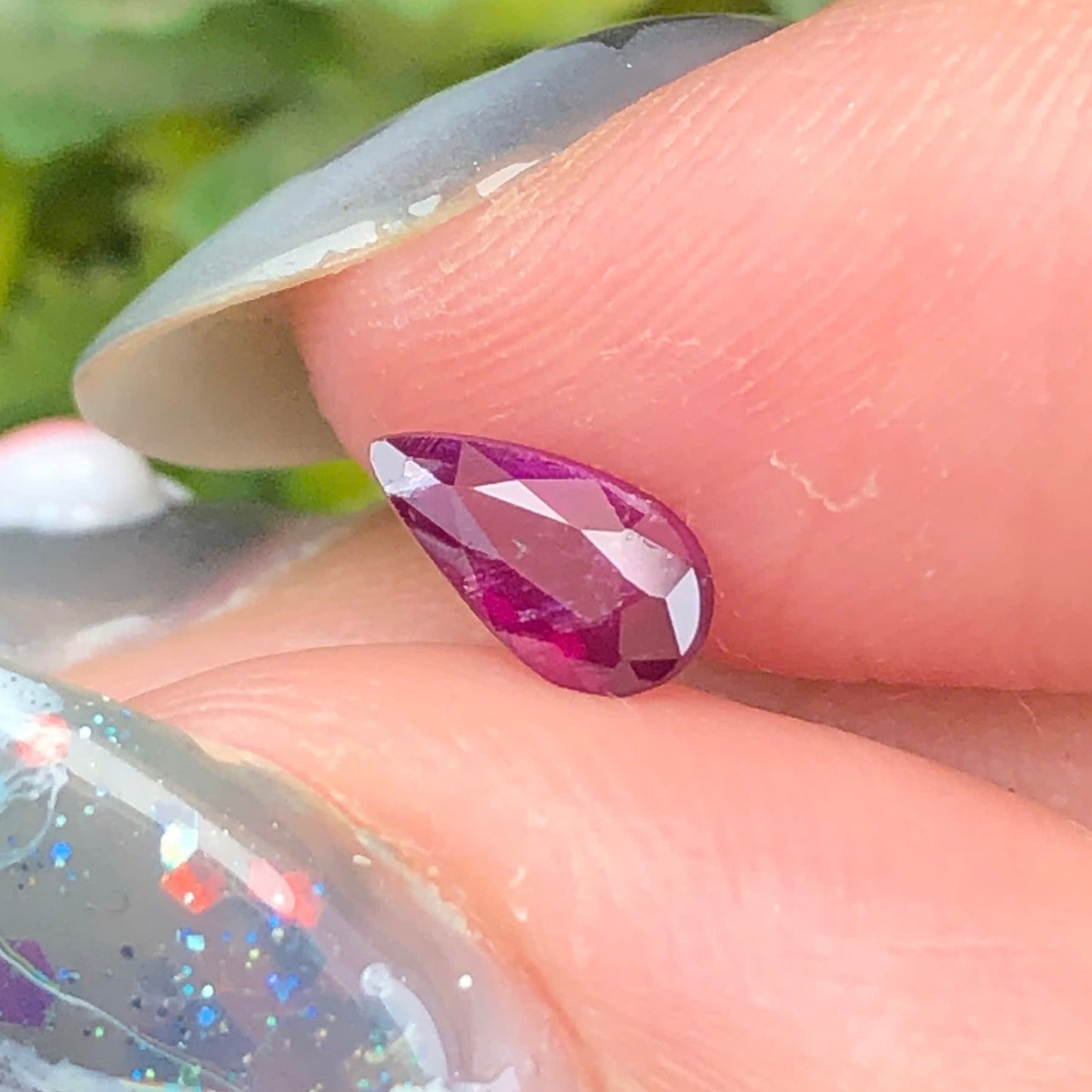 0,41ct Natural Ruby Vietnam. Pear Shape. No Treatment Ruby Luc Yen.