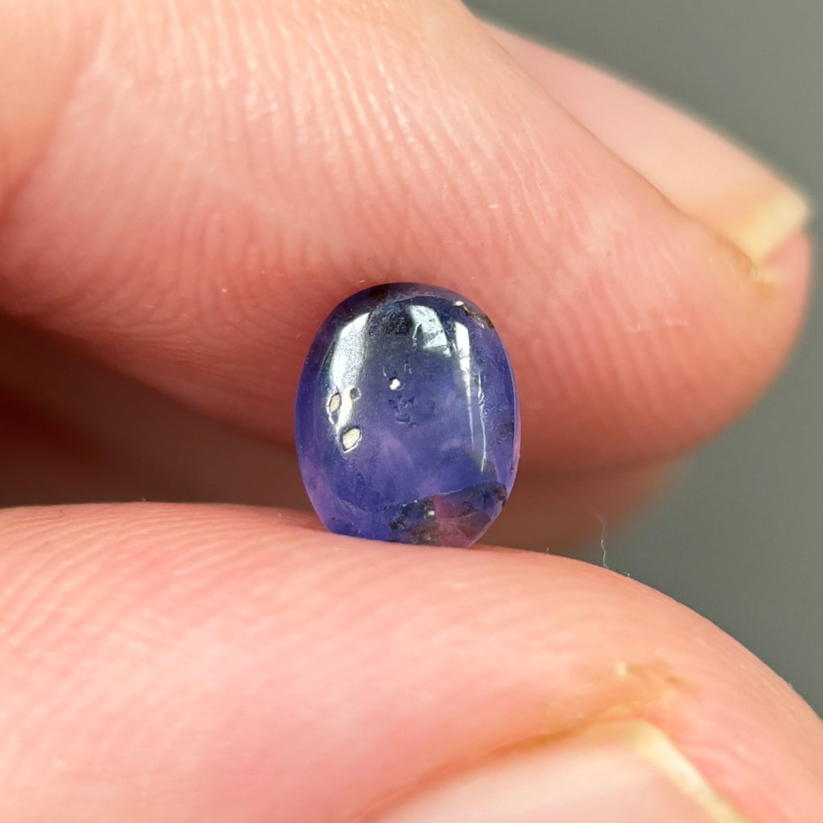 1,22ct Natural Blue Milky Cacbochon Sapphire Viet Nam. No Treatment Sapphire Luc Yen.