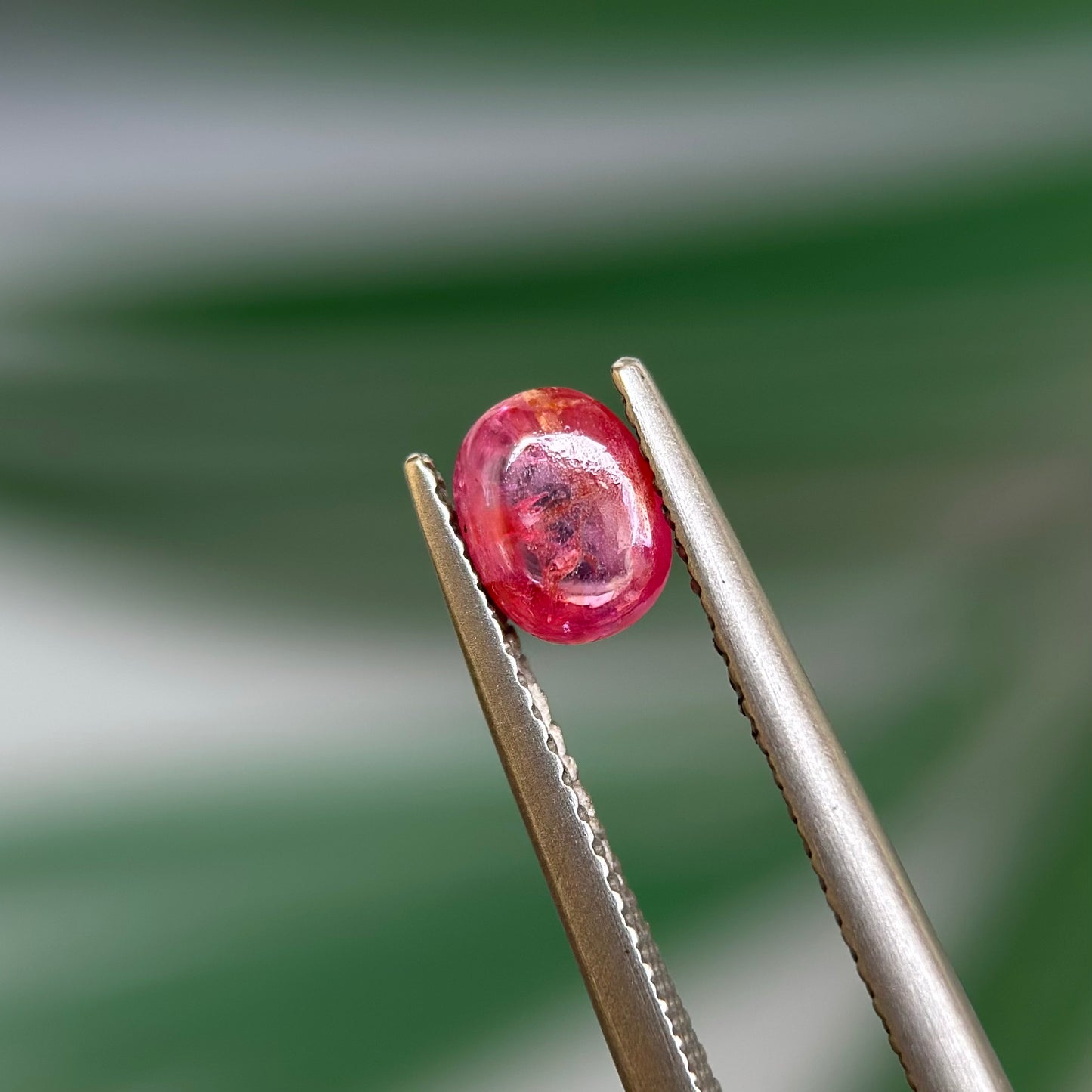 1.0 ct Natural Orangish Pink Sapphire Viet Nam. Cacbochon Cut. No treatment.