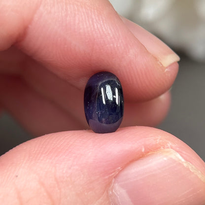 2,37ct Natural Blue Cacbochon Sapphire Viet Nam. No Treatment Sapphire Luc Yen.